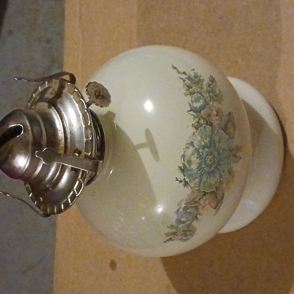 Vintage oil lamp - Picture 2 of 3